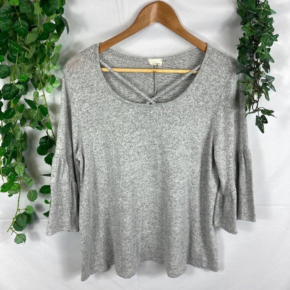 Caution to the Wind bell sleeve top M